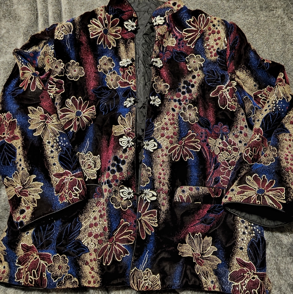 Mimi velvet quilted floral long sleeve coat size XL